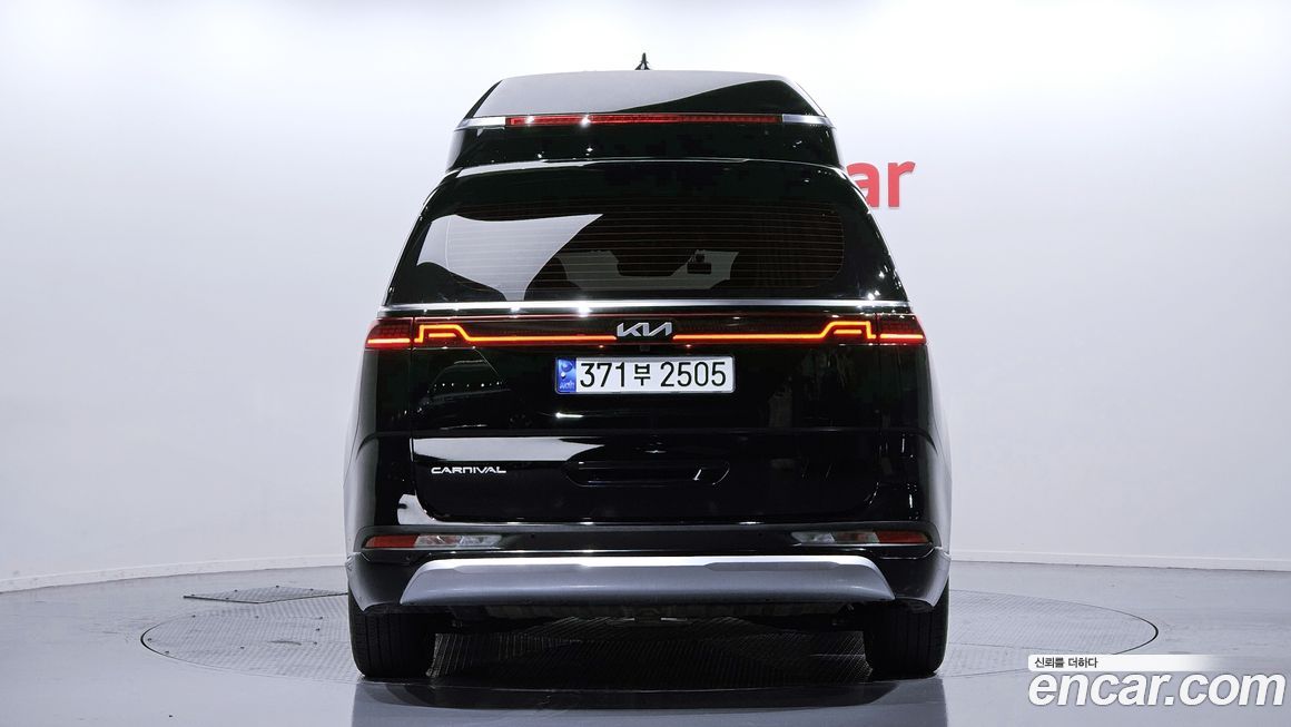 Kia Carnival 9-Seater Hi-Limousine, 2022