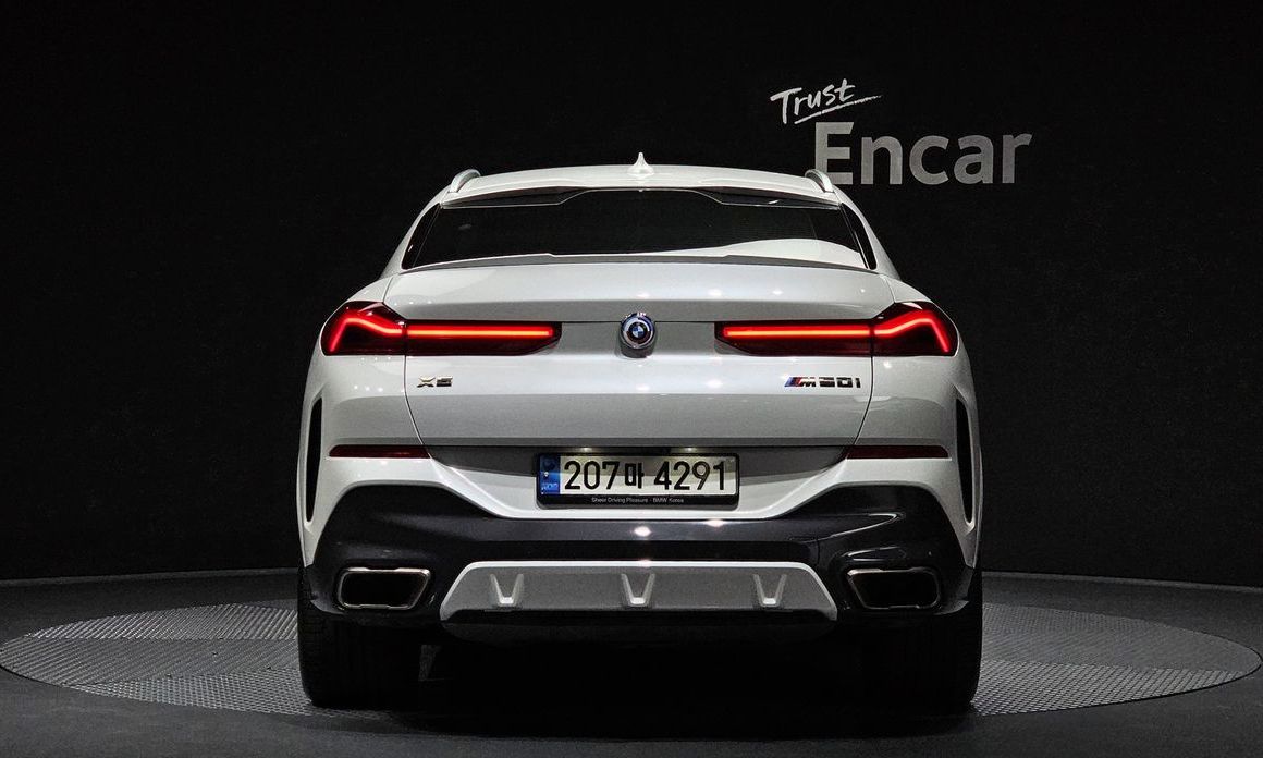 BMW X6 M50i, 2023