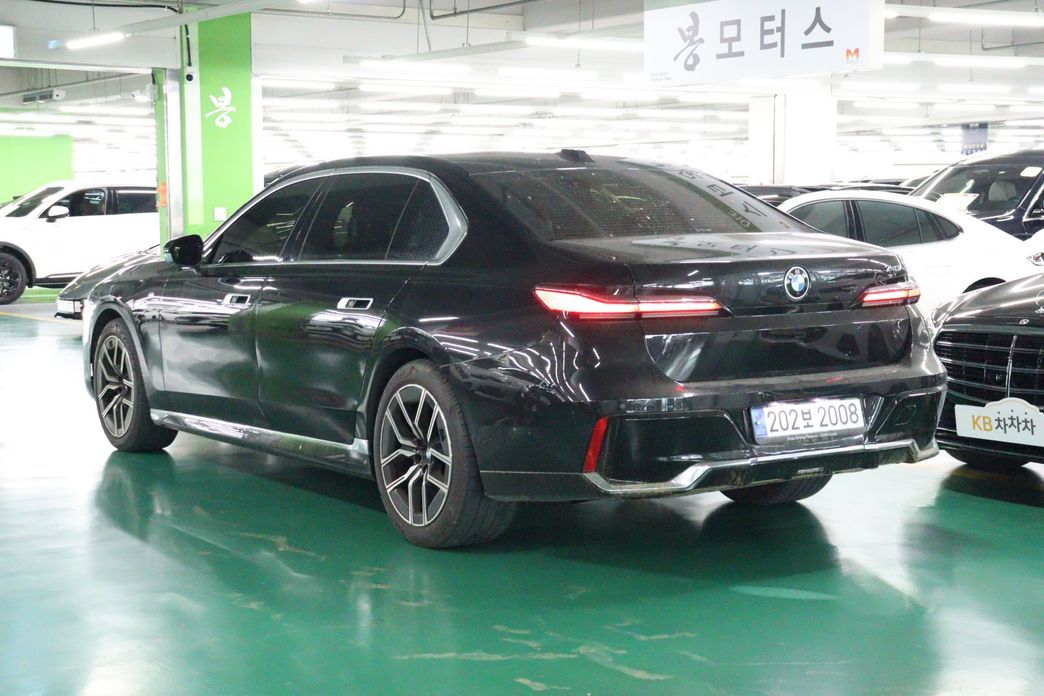 BMW 7-Series 740i sDrive M Sport, 2023