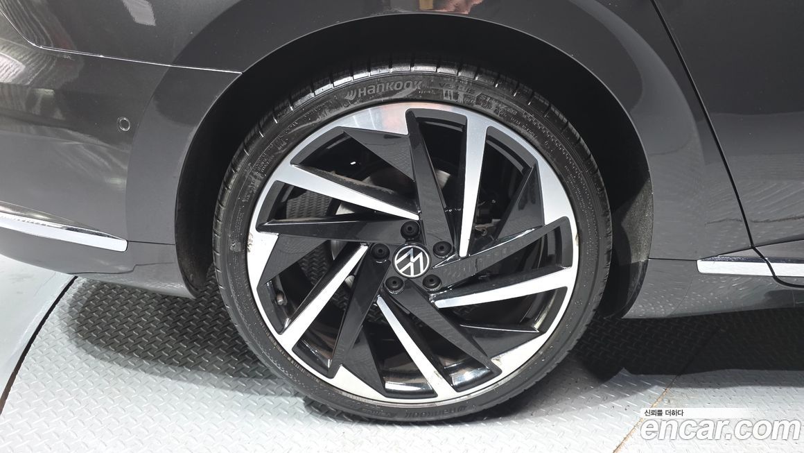 Volkswagen Arteon 2.0 TDI R-LIINE 4Motion, 2022