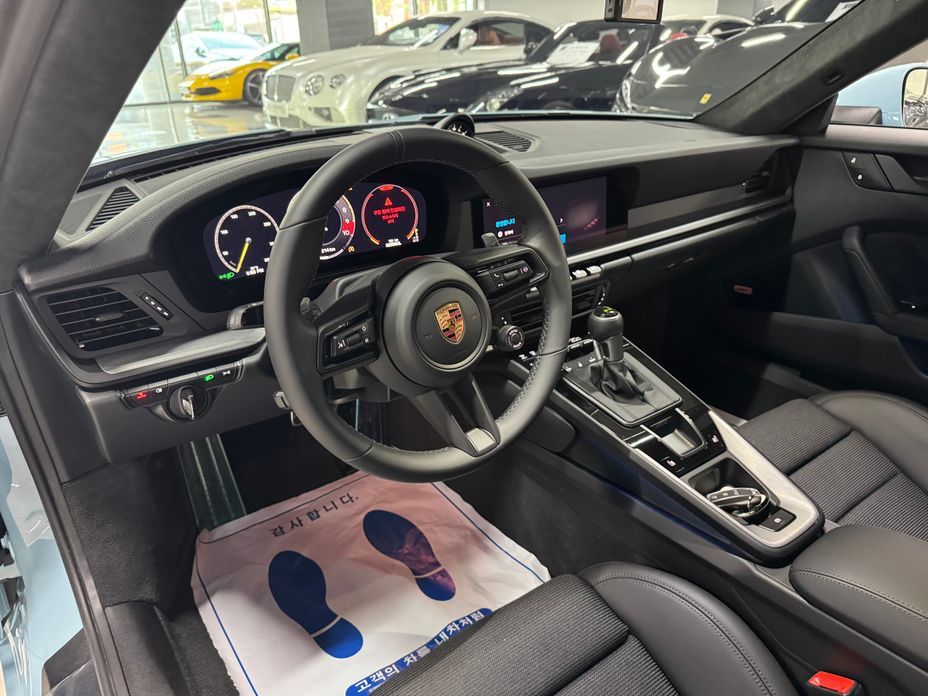 Porsche 911 GT3 Touring, 2025