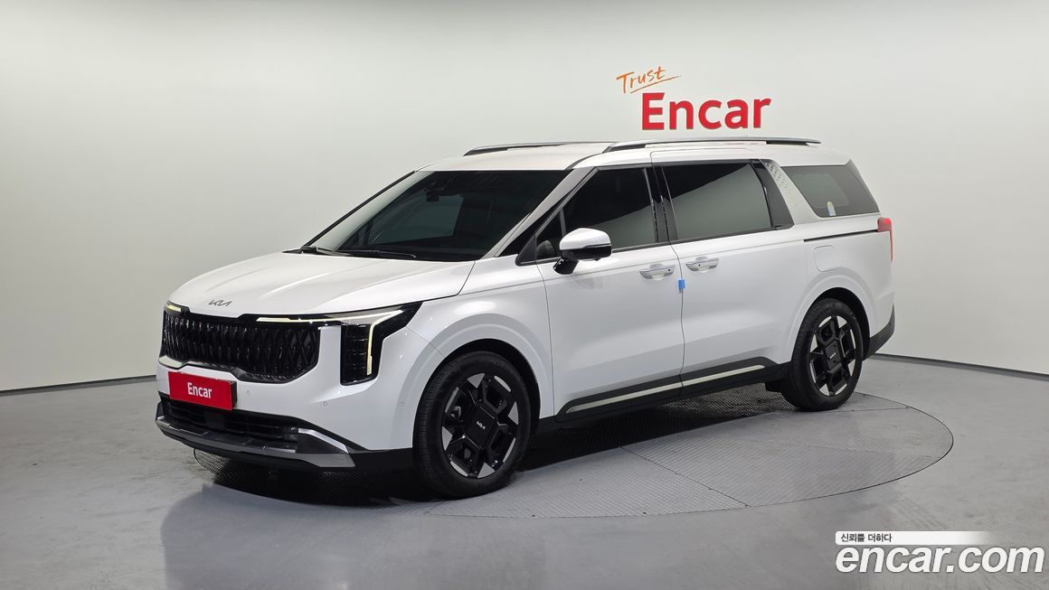 Kia Carnival 9-Seater Signature, 2024