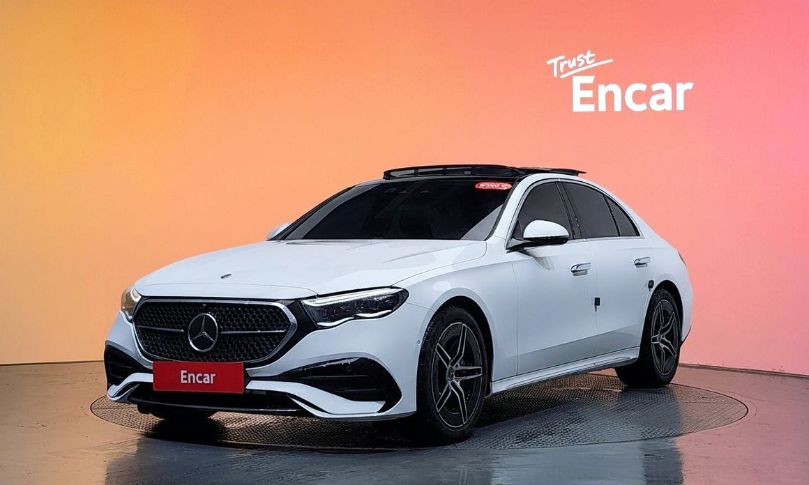 Mercedes-Benz E-Class E300 4MATIC AMG Line, 2024