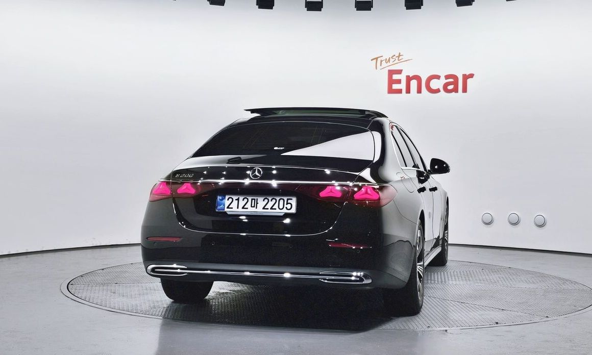 Mercedes-Benz E-Class E200 Avantgarde, 2024