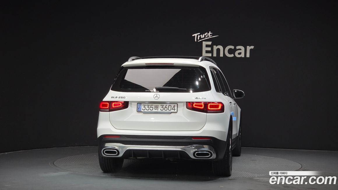 Mercedes-Benz GLB-Class GLB250 4MATIC, 2023