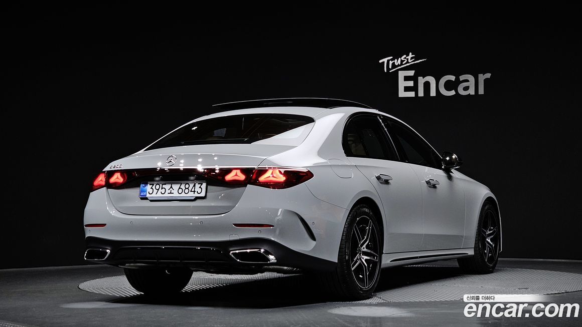 Mercedes-Benz E-Class E200 AMG Line, 2026