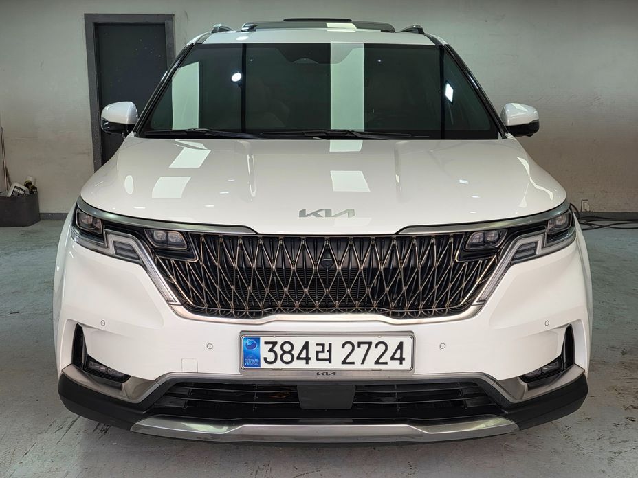 Kia Carnival 9-Seater Signature, 2023