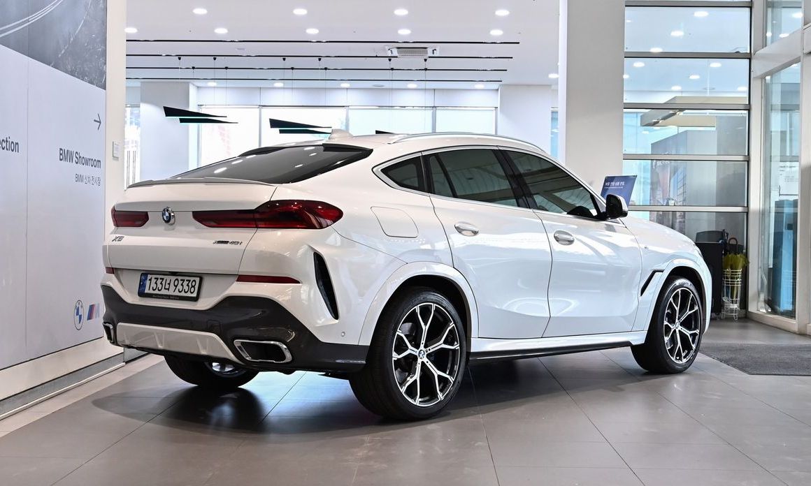 BMW X6 xDrive40i M Sport, 2022