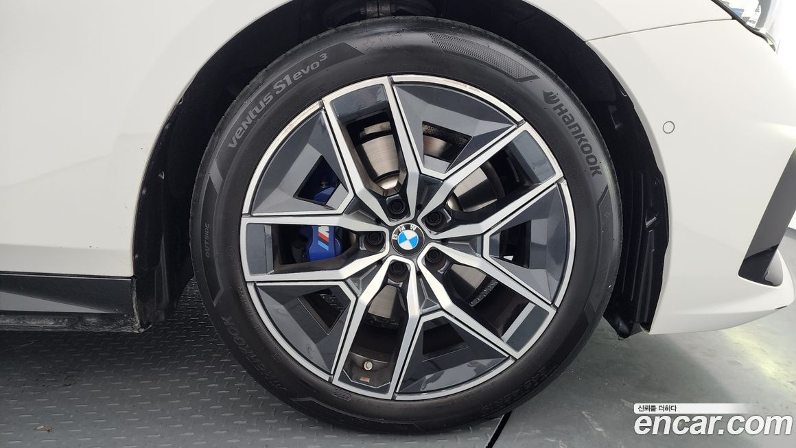 BMW 5-Series 520i M Sport, 2024