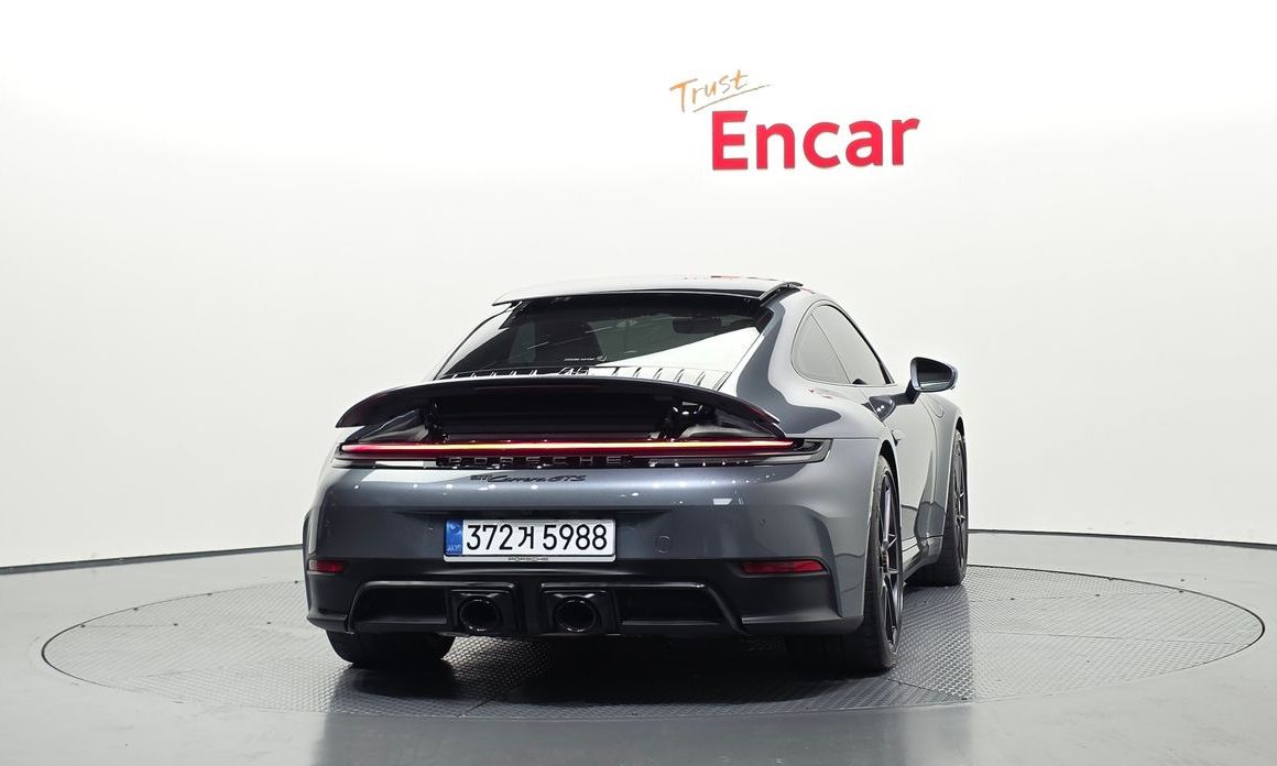Porsche 911 Carrera GTS, 2025
