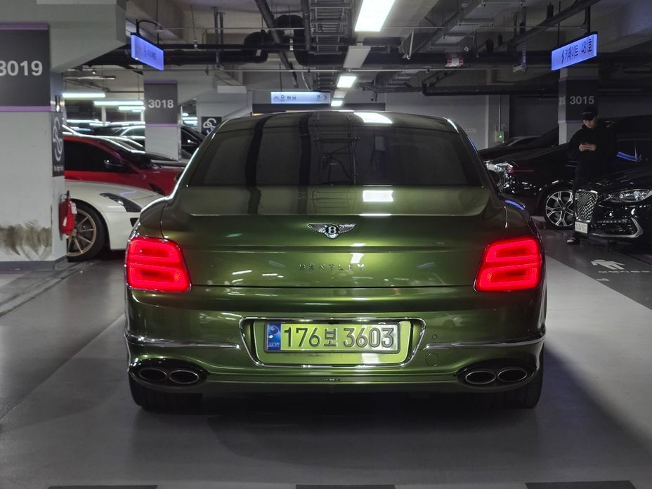 Bentley Flying Spur 4.0, 2022