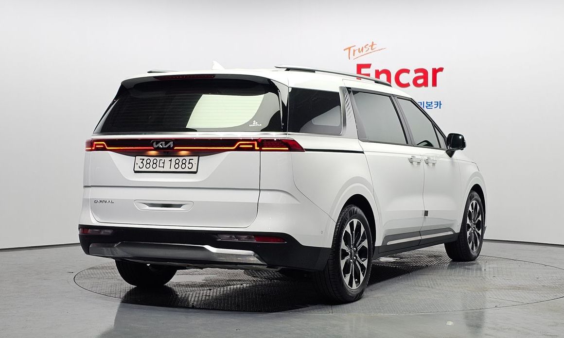 Kia Carnival 9-Seater Signature, 2023
