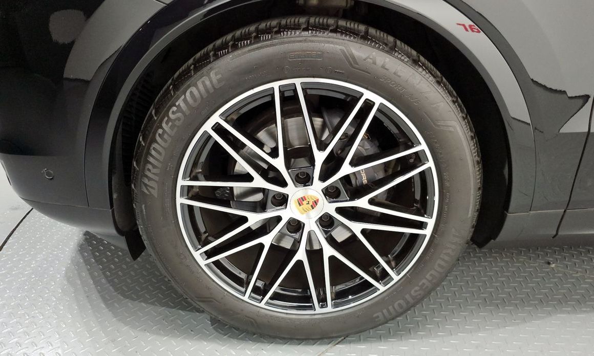 Porsche Cayenne 3.0, 2024