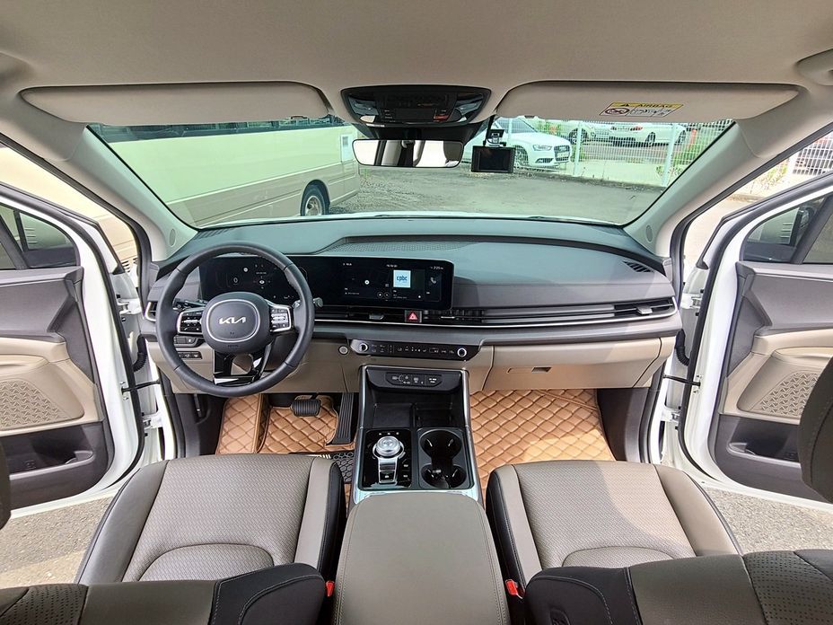 Kia Carnival 7-Seater Noblesse, 2024