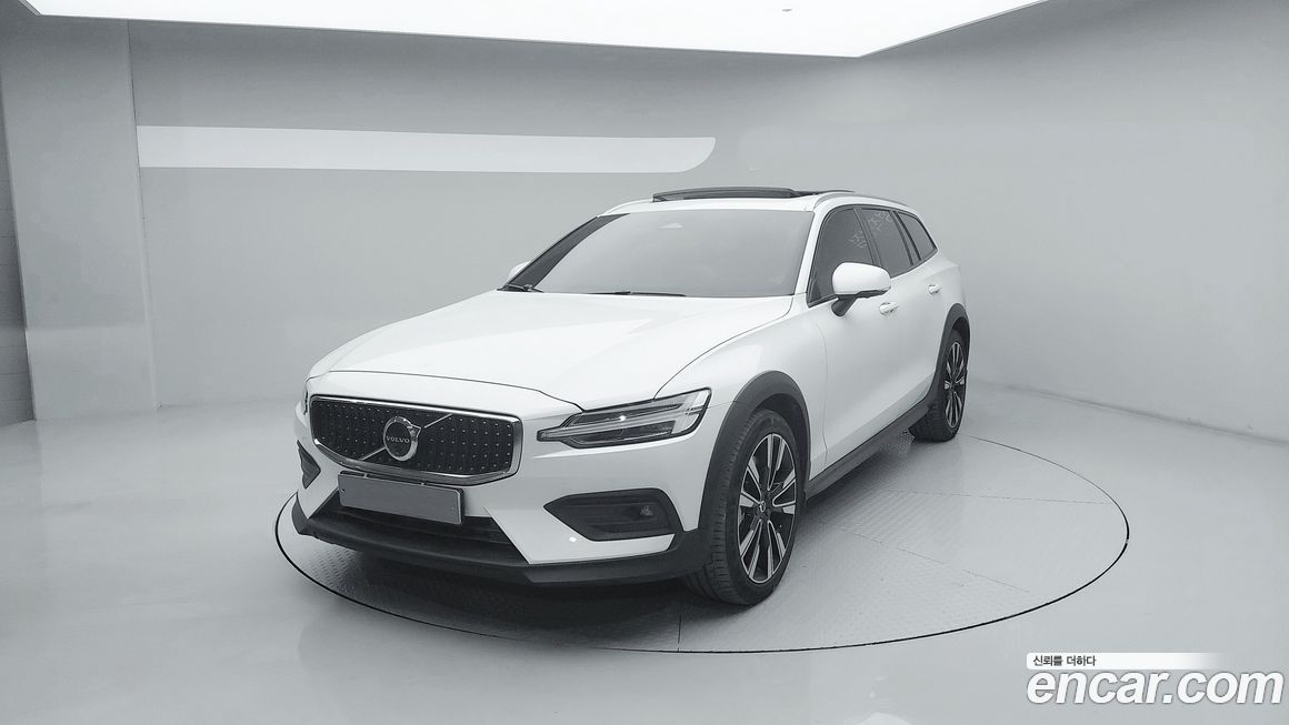 Volvo V60 B5 Ultimate AWD, 2024