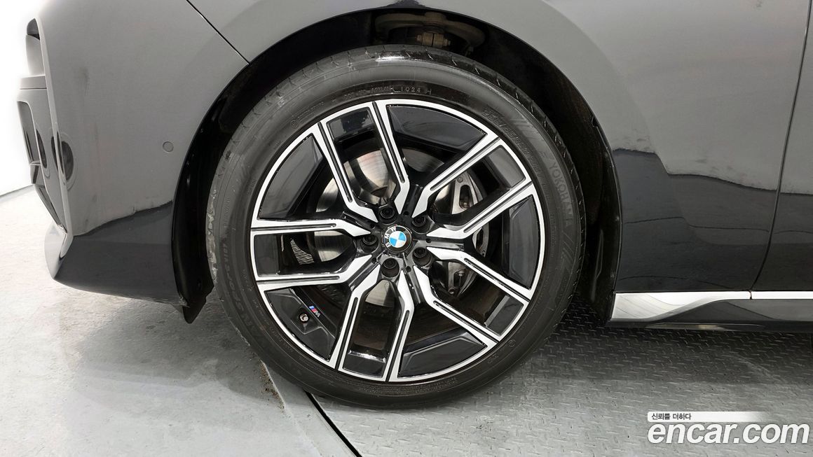 BMW 7-Series 740d xDrive M Sport, 2025