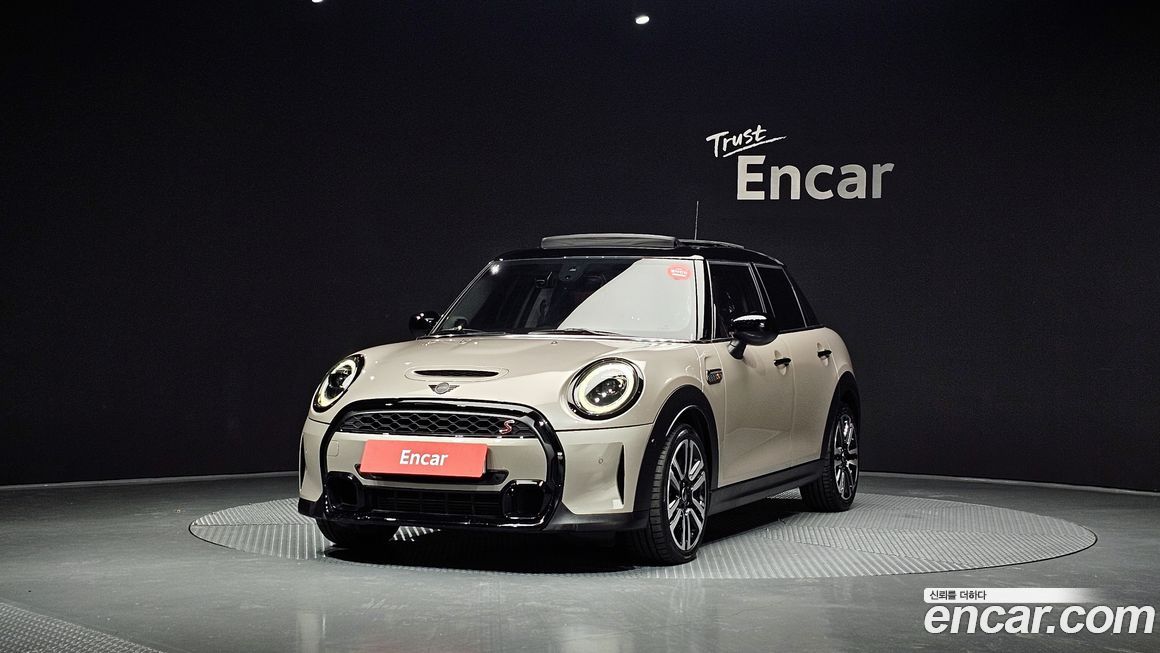 Mini Cooper 5Door Classic, 2024