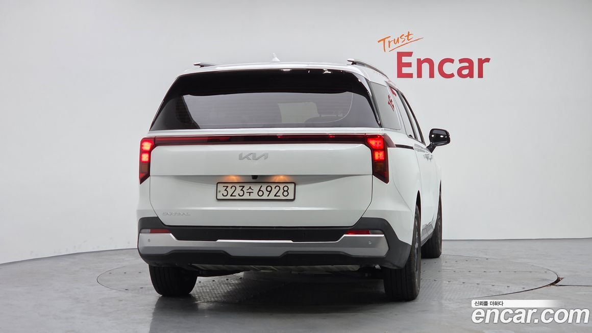 Kia Carnival 9-Seater Prestige, 2024
