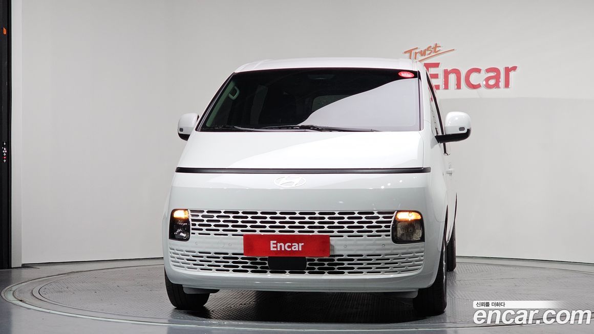 Hyundai Staria Tourer 9-Seater, 2025
