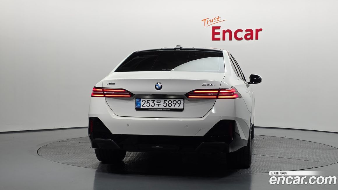 BMW 5-Series 530i xDrive M Sport, 2025