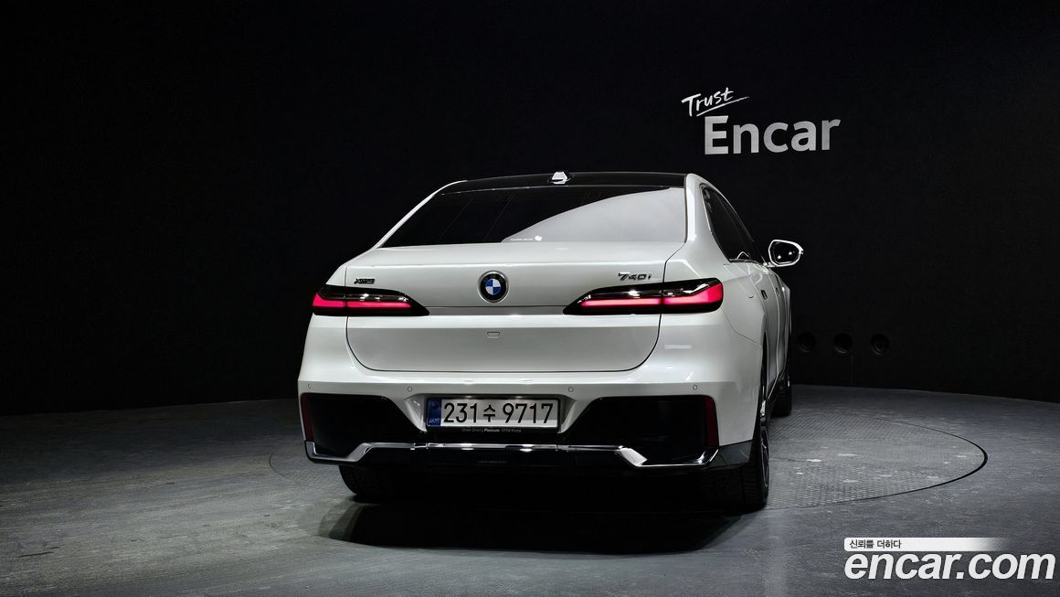 BMW 7-Series 740i xDrive M Sport, 2025