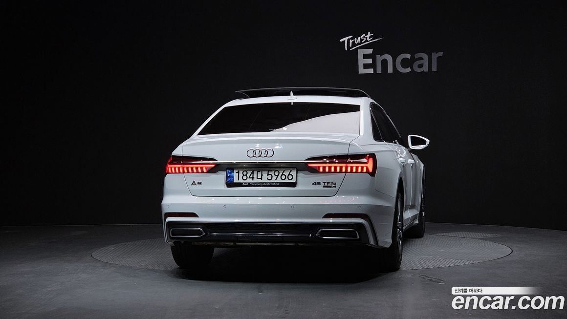 Audi A6 45 TFSI Quattro Premium, 2022