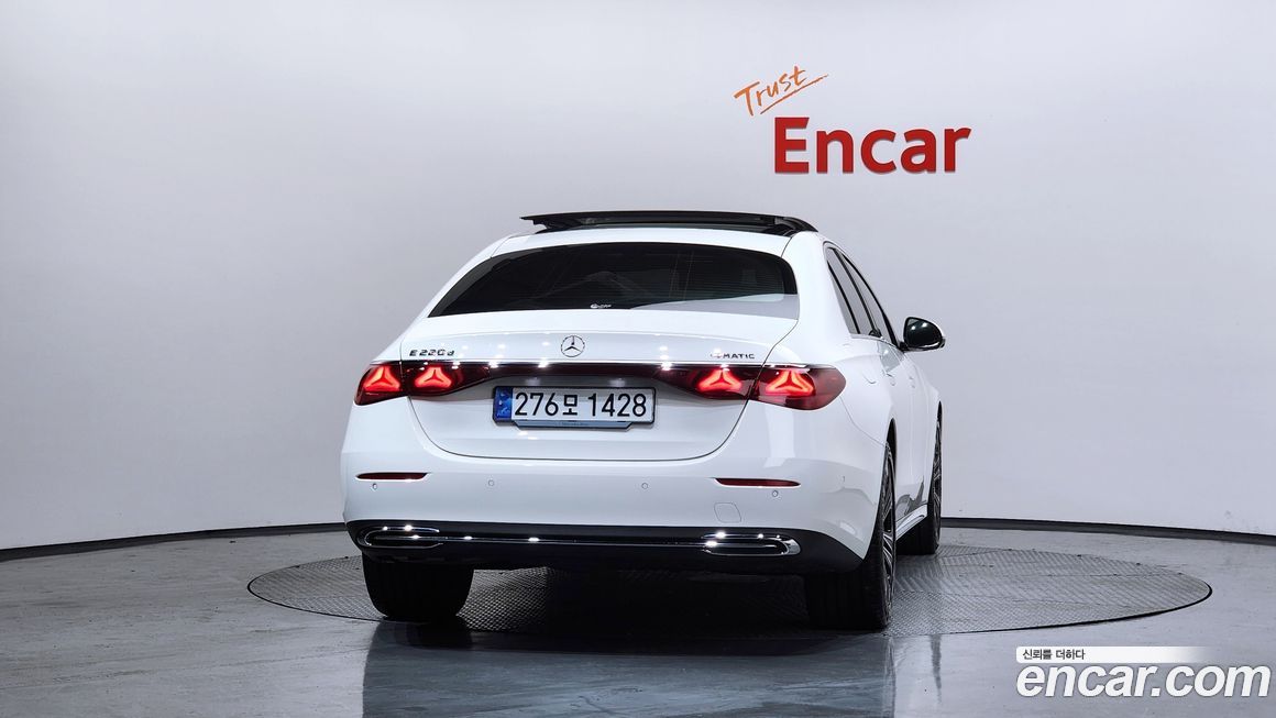 Mercedes-Benz E-Class E220d 4MATIC Exclusive, 2024