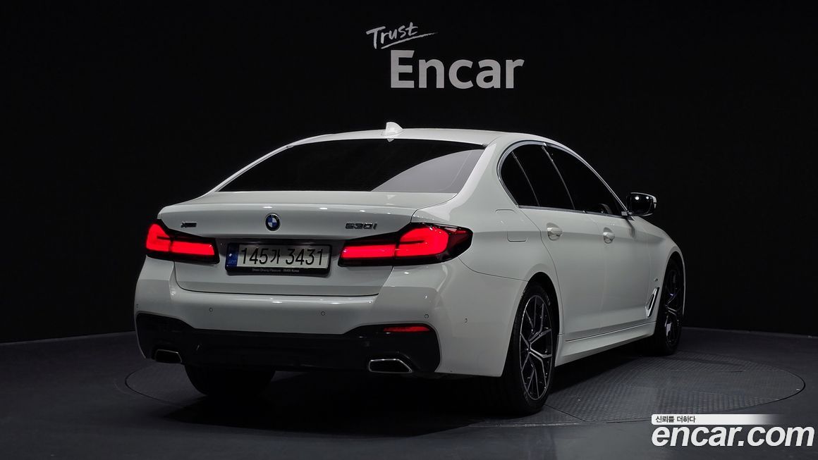BMW 5-Series 530i xDrive M Sport Package, 2022