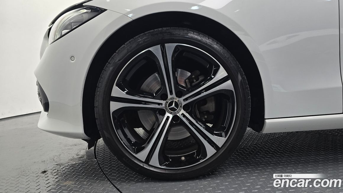 Mercedes-Benz C-Class C300 4MATIC Avantgarde, 2023