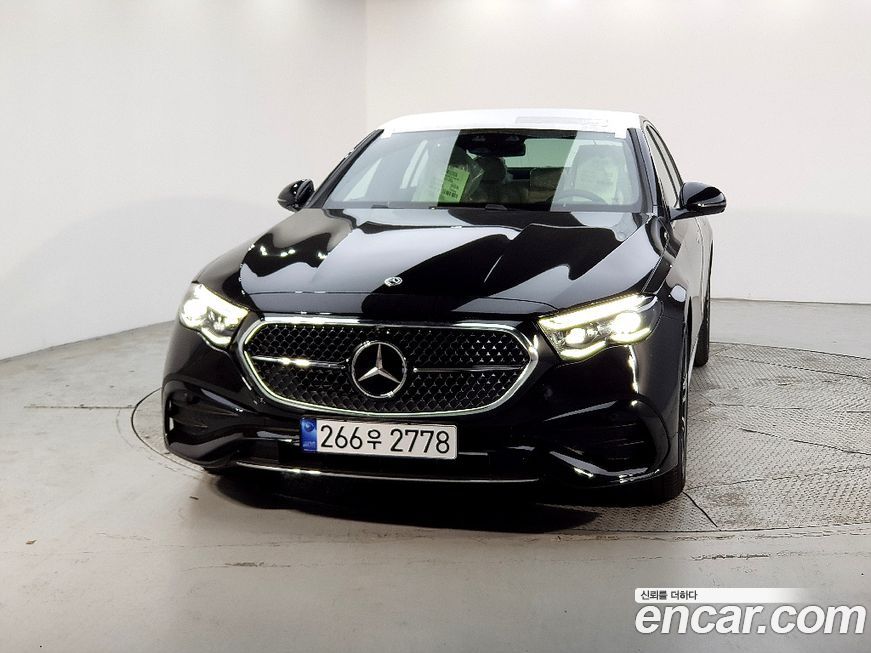 Mercedes-Benz E-Class E300 4MATIC AMG Line, 2026