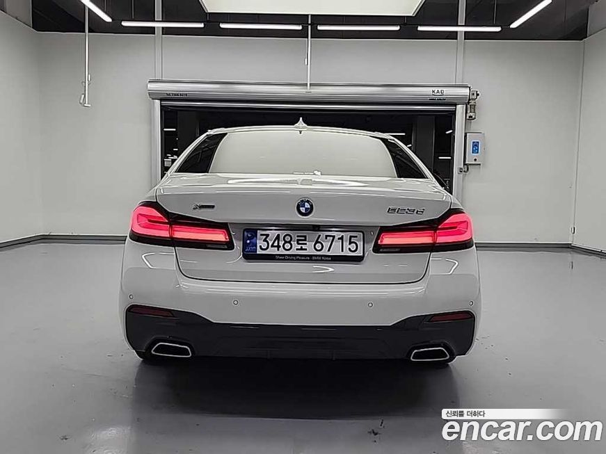 BMW 5-Series 523d M Sport, 2023