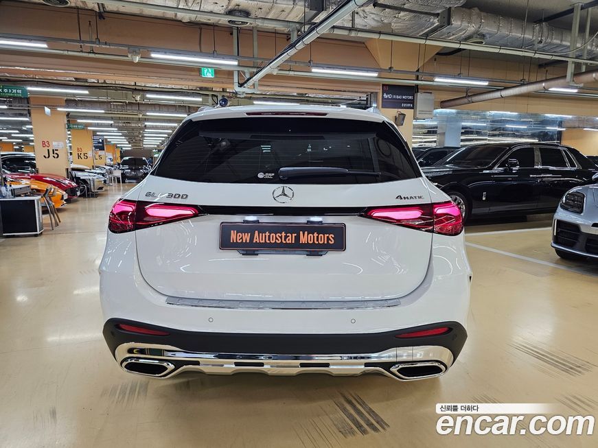 Mercedes-Benz GLC-Class GLC300 4MATIC AMG Line, 2025