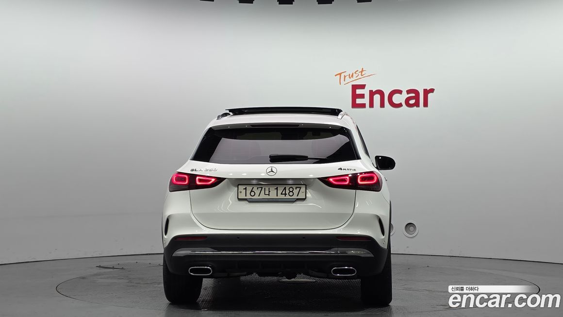 Mercedes-Benz GLA-Class GLA250 4MATIC, 2023