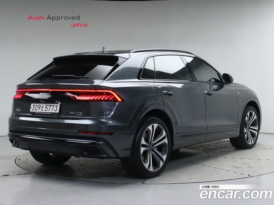 Audi Q8 55 TFSI Quattro Premium, 2023