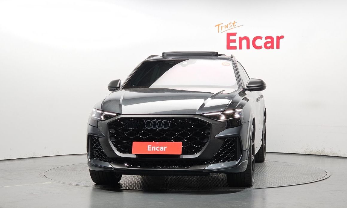 Audi RSQ8 4.0 TFSI Quattro Performance, 2025