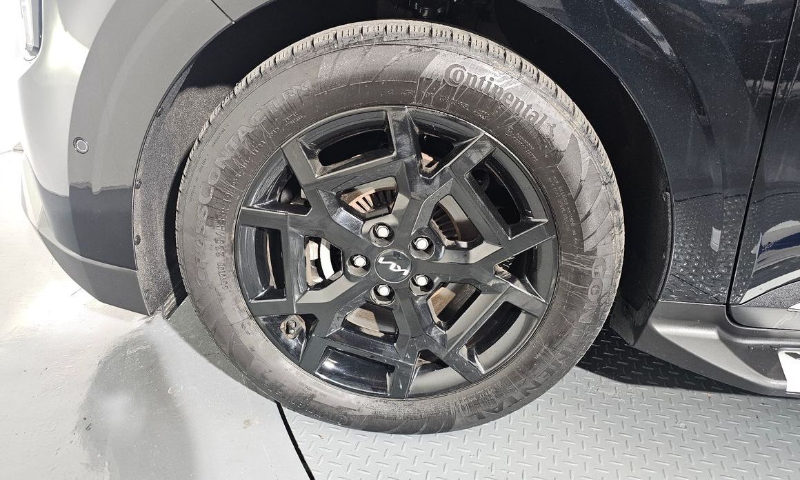 Kia Carnival 7-Seater Gravity, 2024