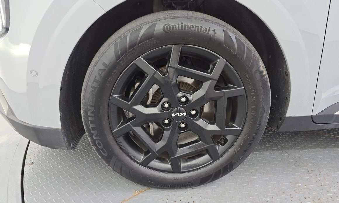 Kia Carnival 7-Seater Gravity, 2025