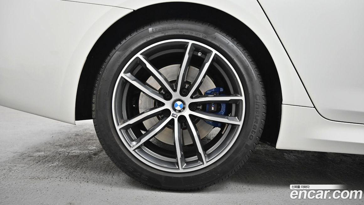 BMW 5-Series 520i M Sport, 2023