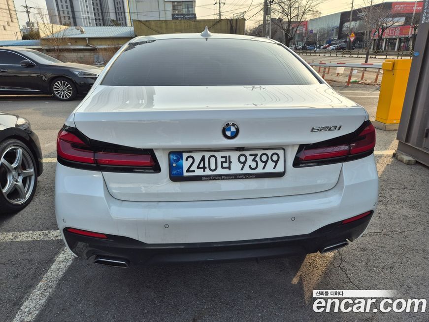 BMW 5-Series 520i M Sport, 2023