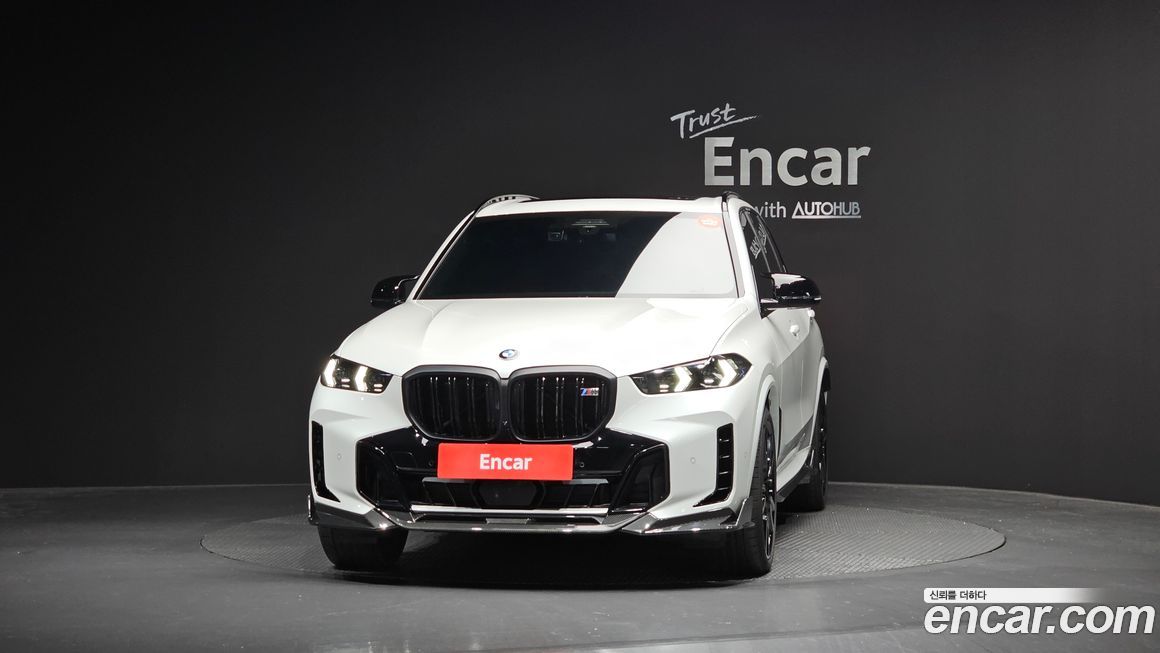 BMW X5 M60i, 2025