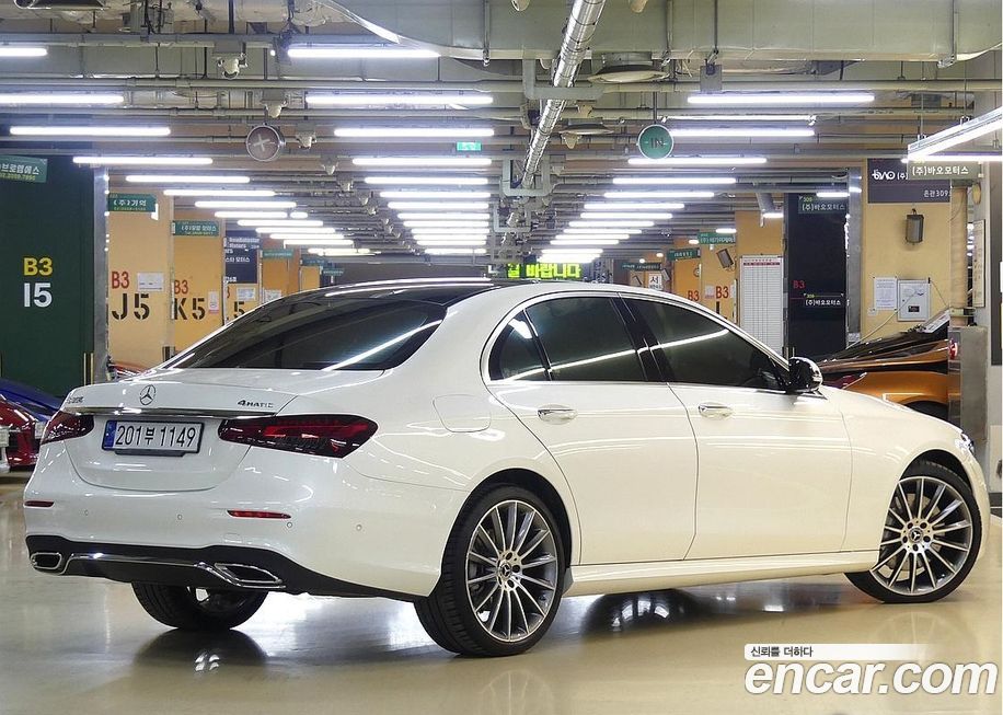 Mercedes-Benz E-Class E350 4MATIC AMG Line, 2022