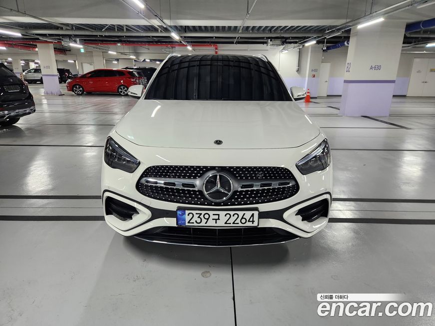 Mercedes-Benz GLA-Class GLA250 4MATIC, 2025