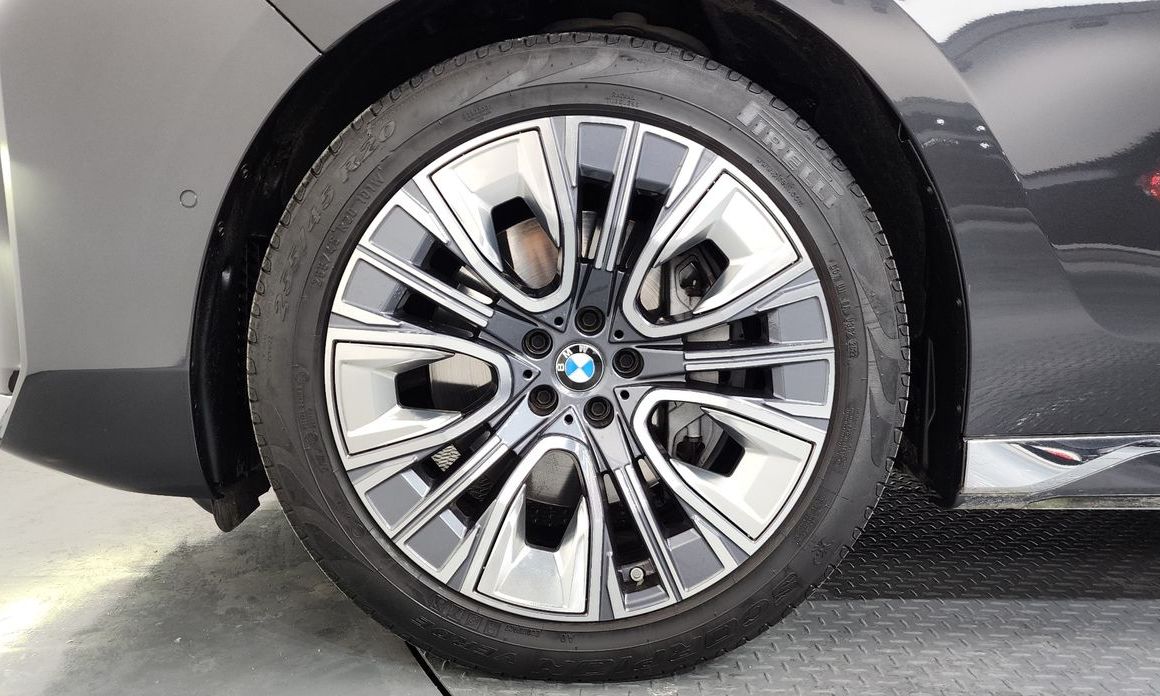 BMW 7-Series 740i sDrive Design Pure Excellence, 2023