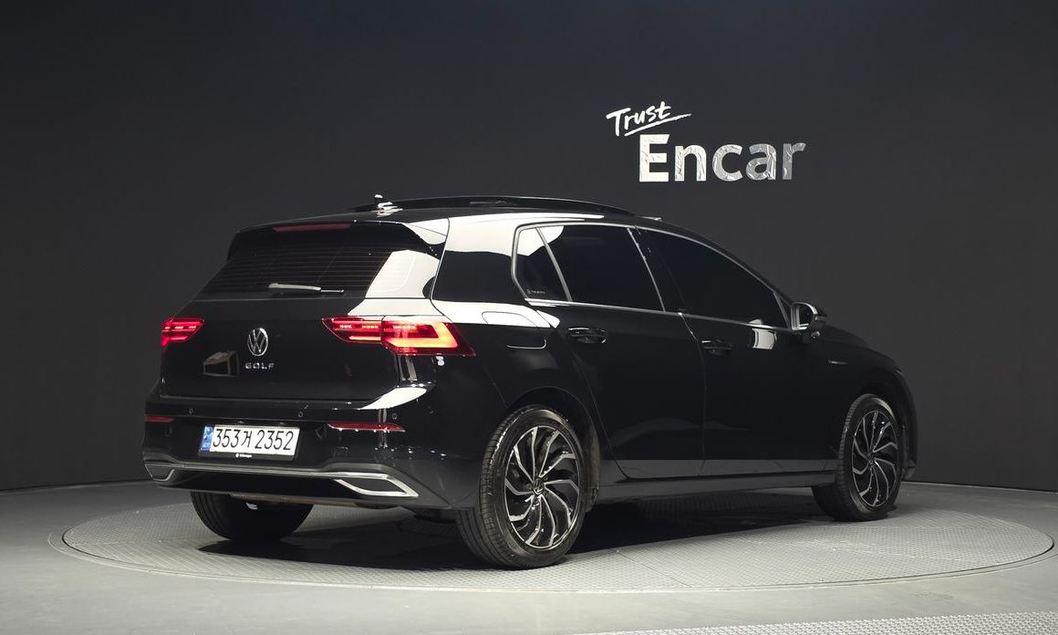 Volkswagen Golf 2.0 TDI Prestige, 2024