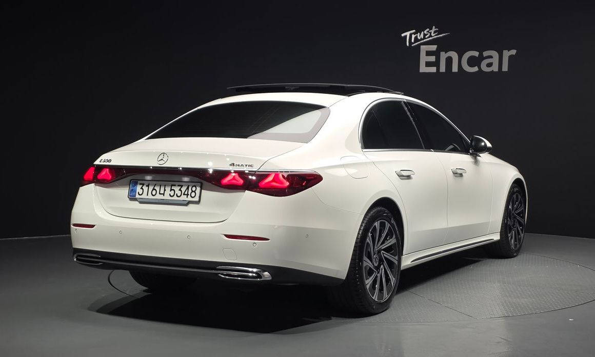 Mercedes-Benz E-Class E300 4MATIC Exclusive, 2024