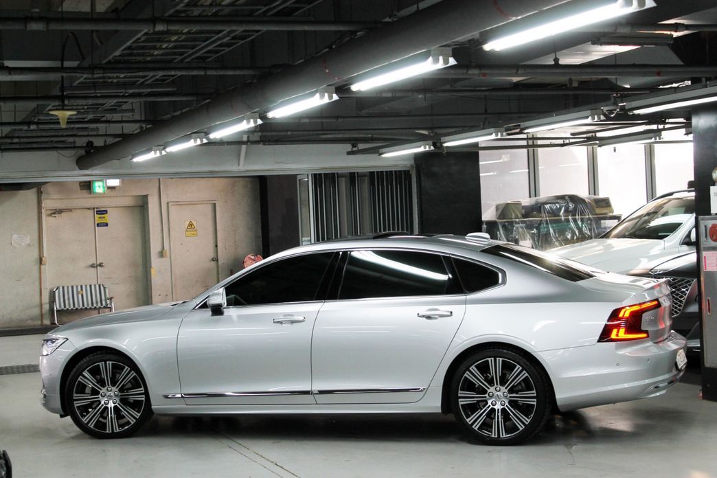 Volvo S90 B6 AWD Inscription, 2022