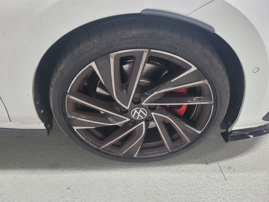 Volkswagen Golf 2.0 GTI, 2024