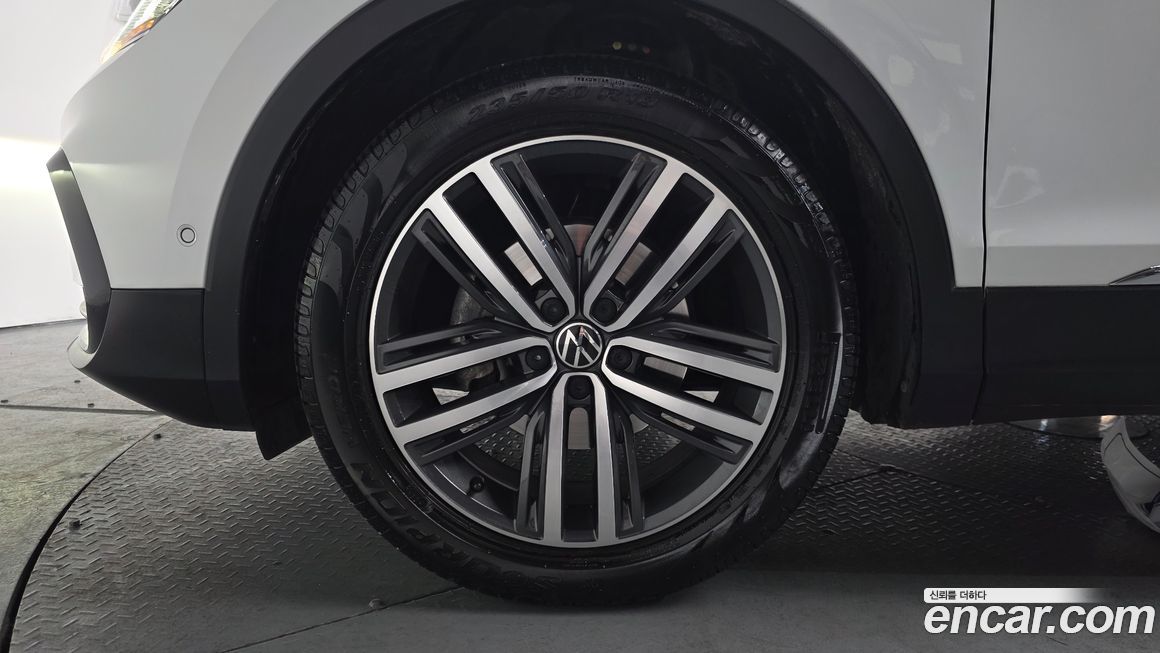 Volkswagen Tiguan 2.0 TDI Prestige, 2024