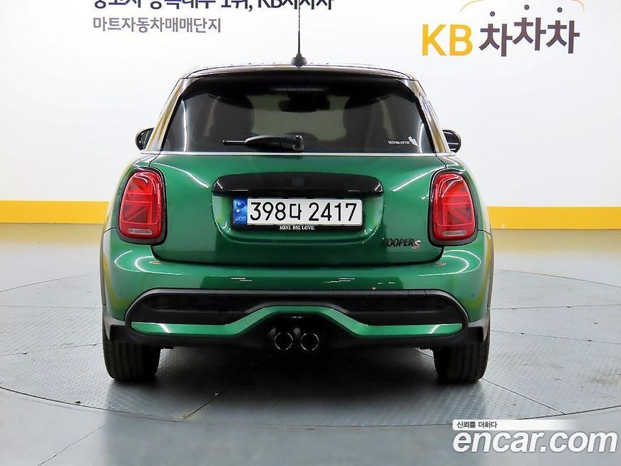 Mini Cooper Classic, 2024