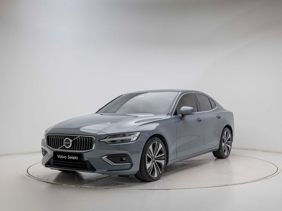 Volvo S60 B5 Ultimate Bright, 2023